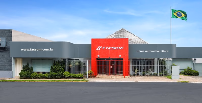 Fachada do showroom Facsom Home Automation Store em Lajeado